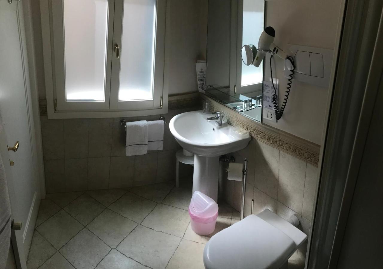 B&B A Le Boteghe Velence Kültér fotó
